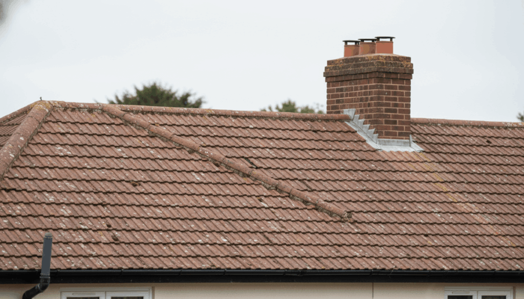 Roof Repair vs Replacement