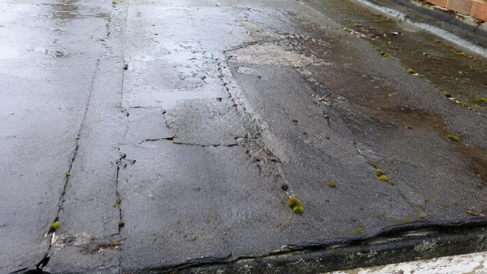 Felt GRP and EPDM flat roof lifespan comparison UK