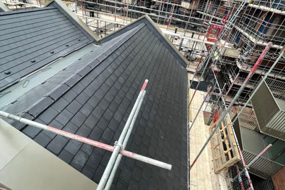 Experienced London slate roofing company team